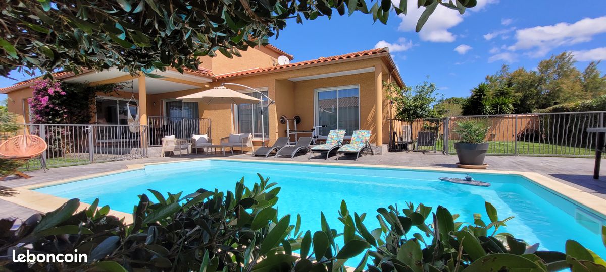 Villa piscine proche mer (image 1)
