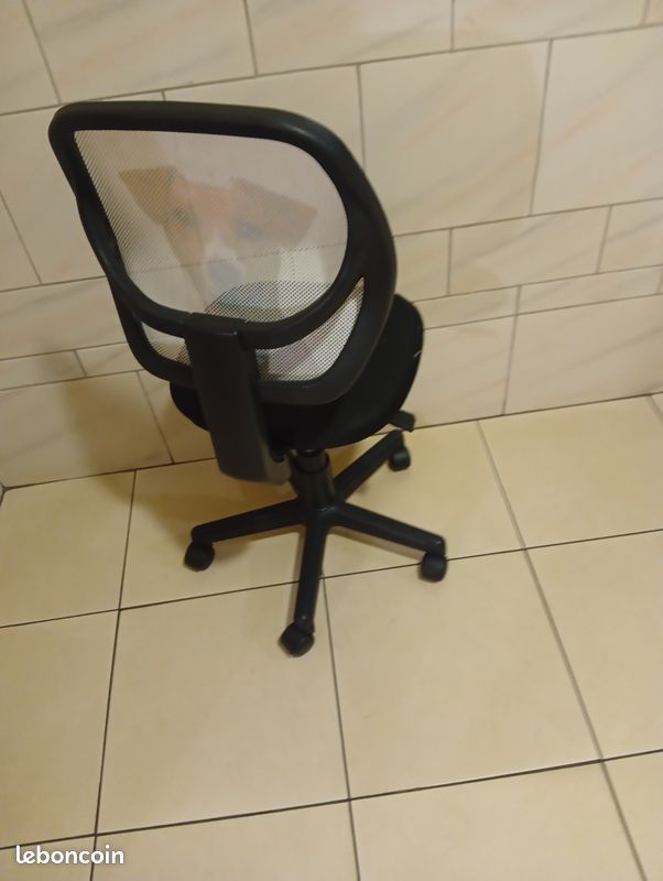 Chaise de bureau (image 1)