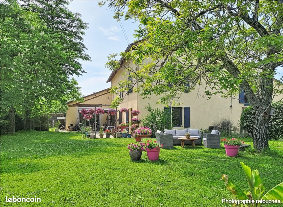 Maison 10 pièces 396 m² · à Gaillac · 396 m² · 640 000 €