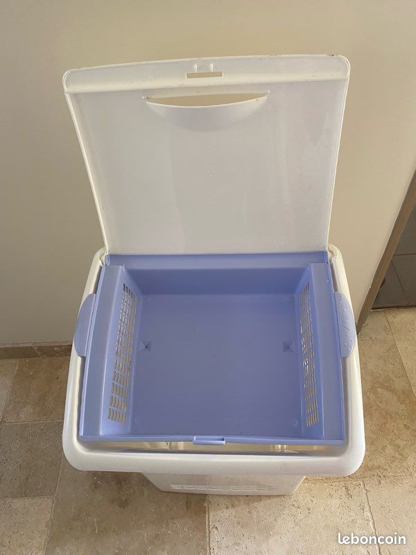 Grand bac à linge blanc avec compartiment au dessus (image 2)