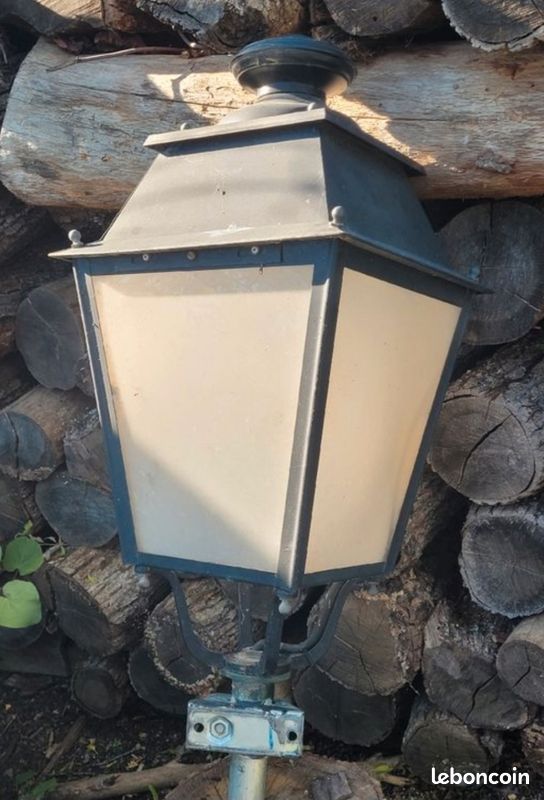 Lampadaire de ville mobilier urbain (image 1)