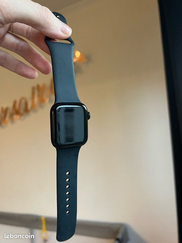 Apple Watch SE (image 3)