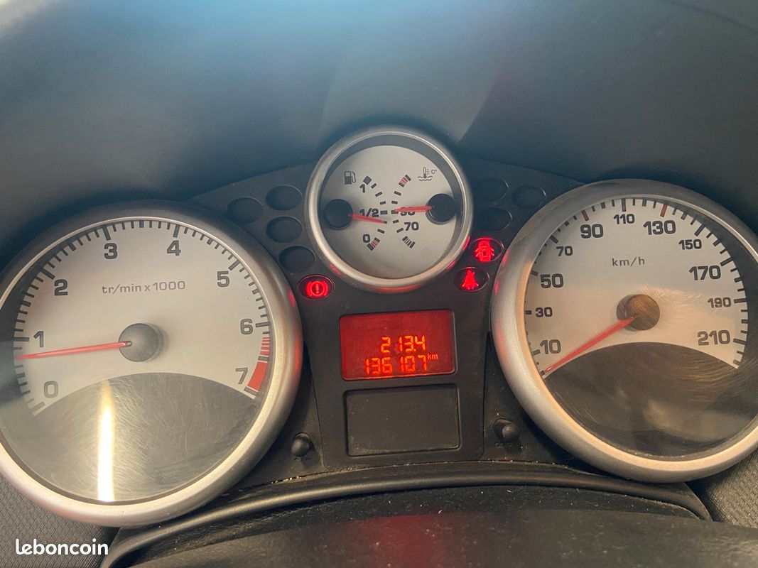 PEUGEOT 207 1.4 75 ACCESs (image 8)