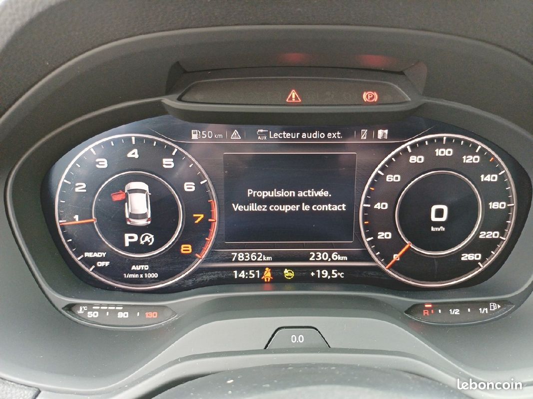 AUDI Q2 35 TFSI 150 S tronic 7 Design Luxe (image 26)