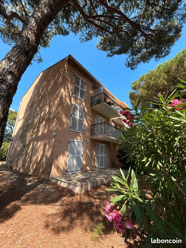 Appartement 2 pièces 49 m² · à Saint-Raphaël · 49 m² · 148 400 €