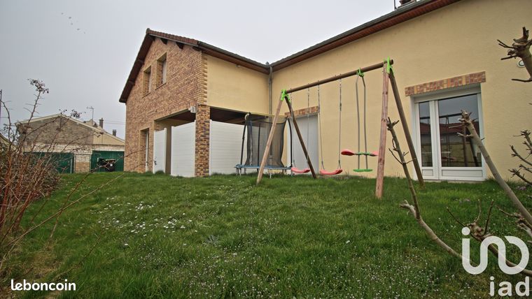 Propriété 6 pièces 171 m²