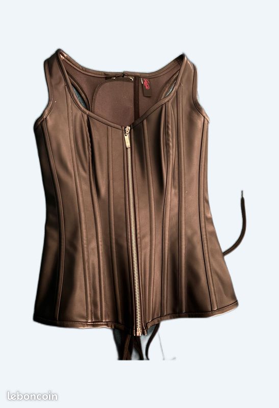 Corset gothique cuir (image 1)