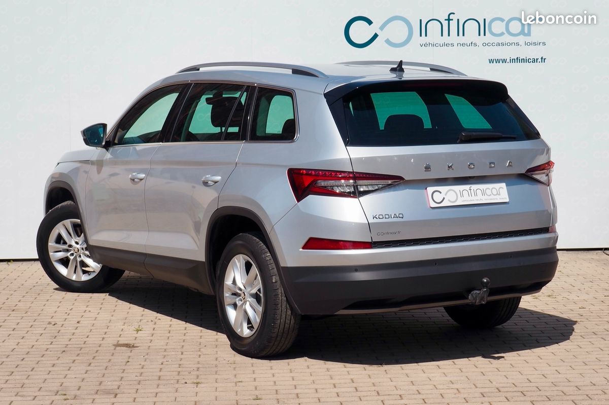 SKODA Kodiaq 1,5 Tsi 150 Ambition + Attelage + Caméra + Full Led + Options, 1ère Main - Garantie 12 mois (image 2)
