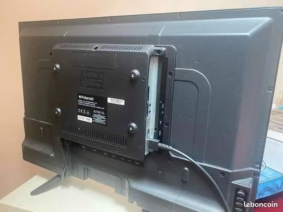 Télévision Polaroid écran plat LED 28