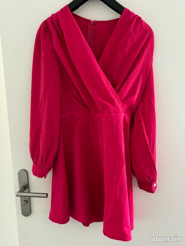 Robe rose fuschia manches longues Taille 34 neuve Vêtements
