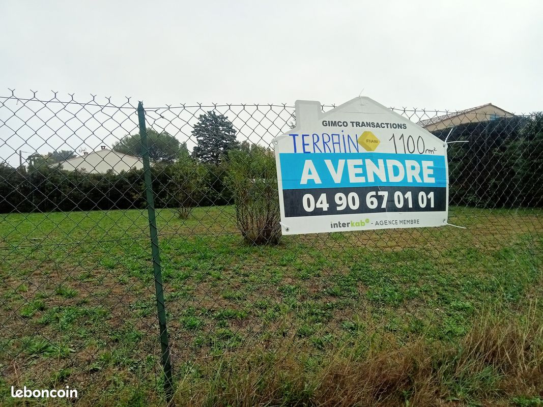 Terrain 1110 m² · à Carpentras · 1 110 m² · 130 000 €