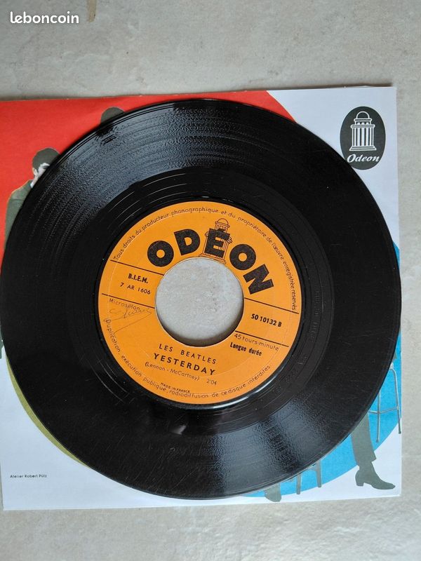 Beatles Lot 7 vinyle 45t vintage années 60 et 70 Pressage France, UK, Belgique etc.. Bon état· (image 15)