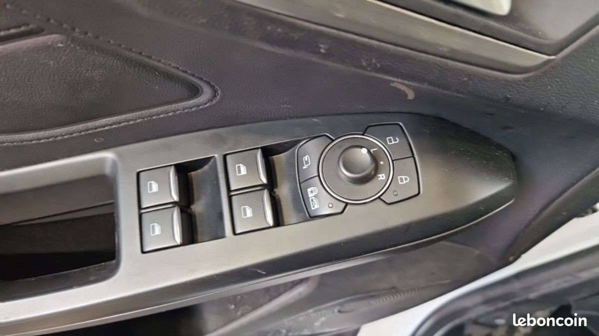 Ford Focus 1.0 ECOBOOST 125 SS TITANIUM X BUSINESS (image 15)