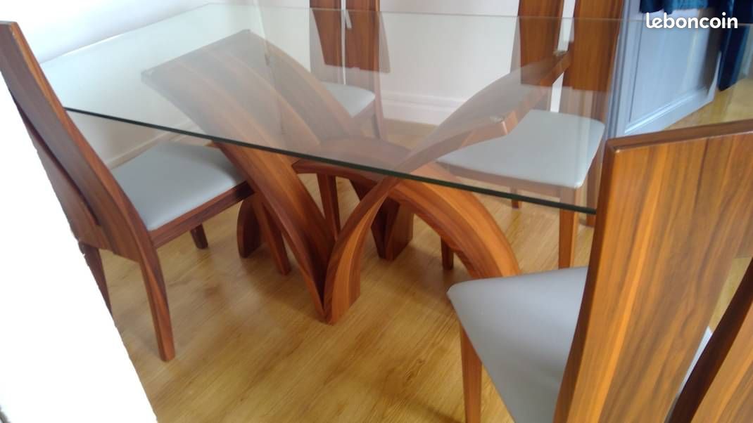 Table en verre et ses 4 chaises (image 3)