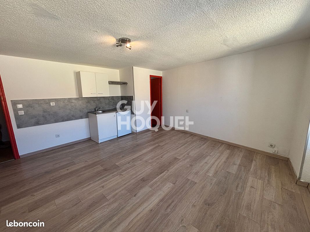 Appartement 1 pièce 26 m² · à Aubenas · 26 m² · 390 €