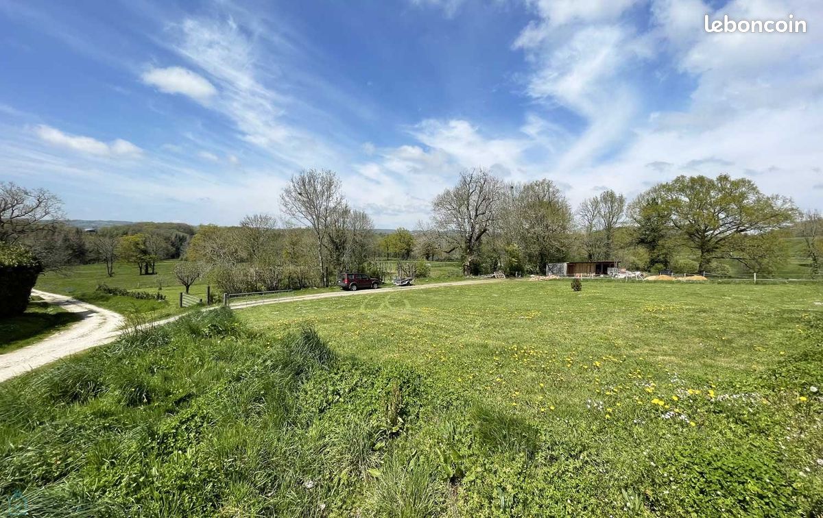 Maison 7 pièces 373 m² - Montbron 16220 (image principale 5)