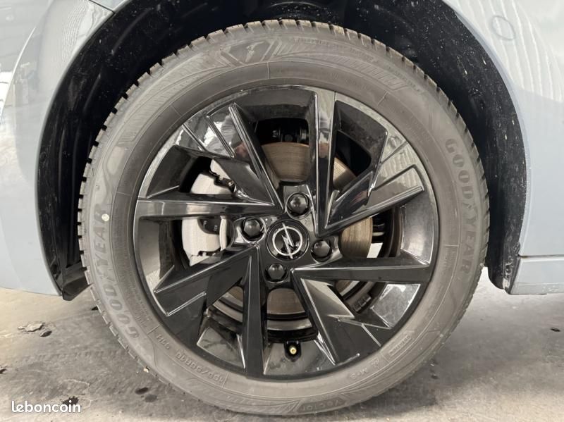 Opel Corsa 1.2 Turbo 100ch GS (image 30)