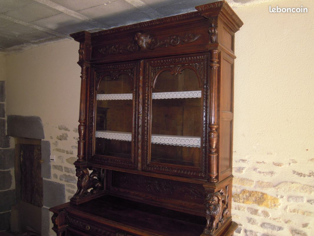 Rare buffet bois ancien avec sculptures Lions (image 2)