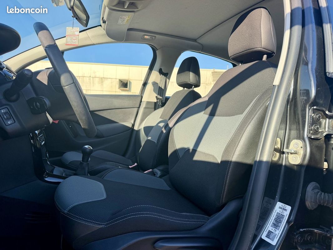 Citroen C3 1.6 HDI 90 CLIM REGUL CARPLAY (image 9)