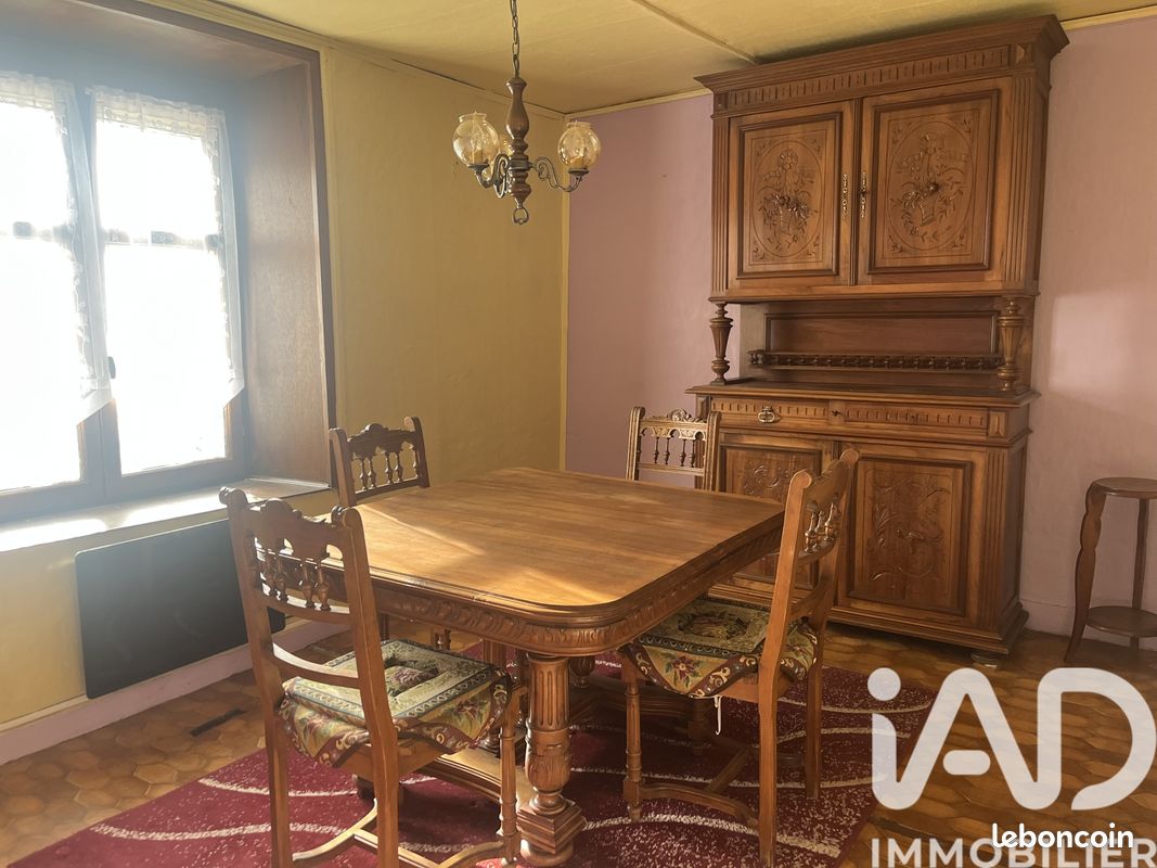 Maison 2 pièces 52 m² · à Sail-sous-Couzan · 52 m² · 49 000 €