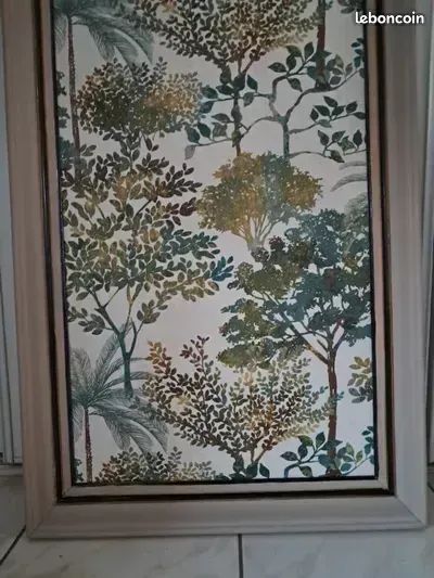 Cadre vintage en bois. Motifs arbres, palmiers... Bleu, vert, doré, marron... Ancien Encadrement en bois H 121 x L 60 cm coloris taupe et doré et noir (image 4)