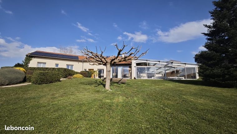 Villa 6 pièces 166 m²