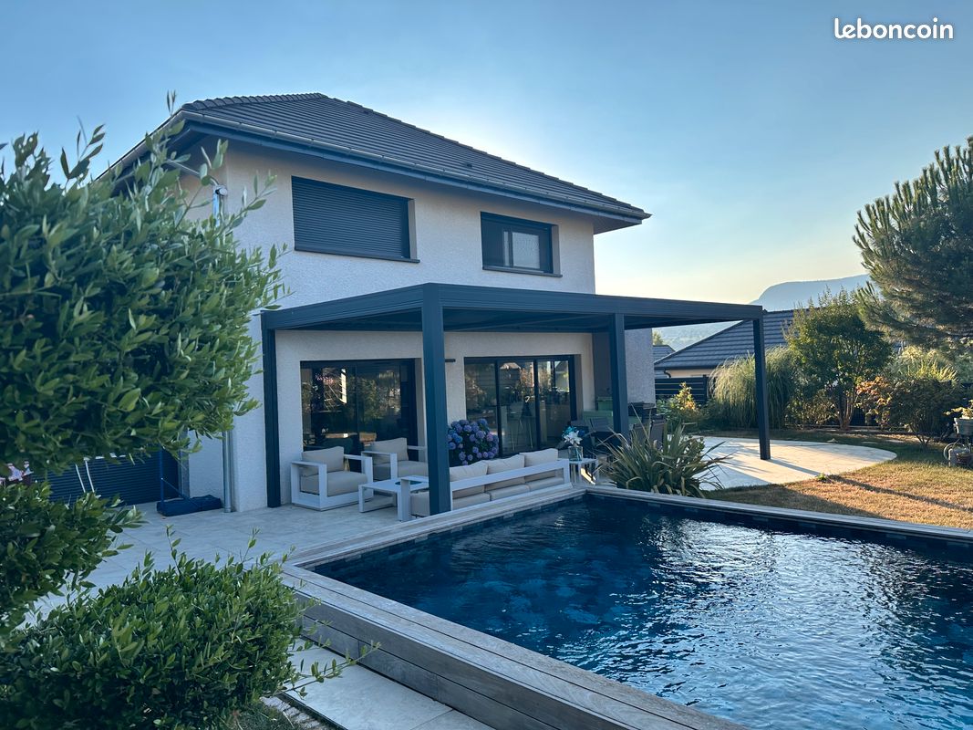 Maison 6 pièces 150 m² · à La Biolle · 150 m² · 680 000 €