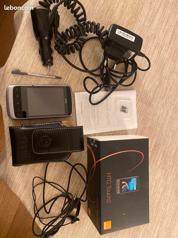 Mobile HTC touch 2 avec accessoires collection (image 2)