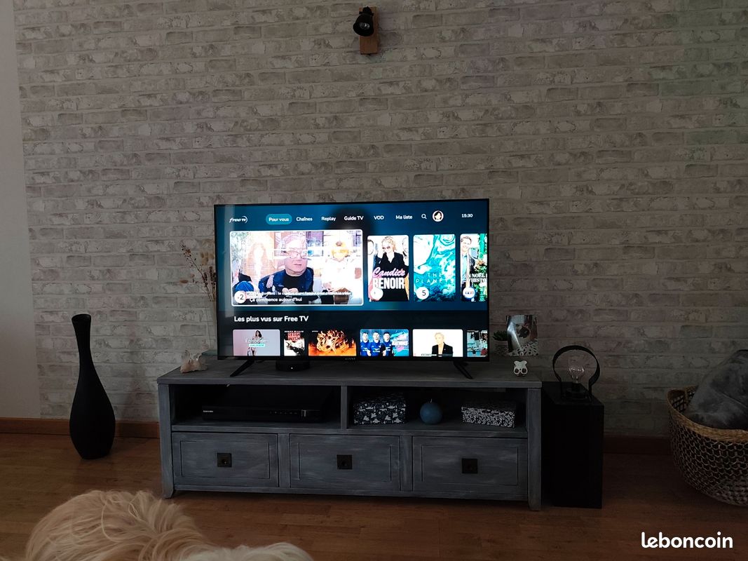 Televizor Kiano Elegance | 109cm | 43 4K | DLED UHD 3840x2160 Mpx | Smart TV ANDROID 11.0 | WiFi, HDR10, Dolby Audio, Dolby Digital Plus | CLASA F