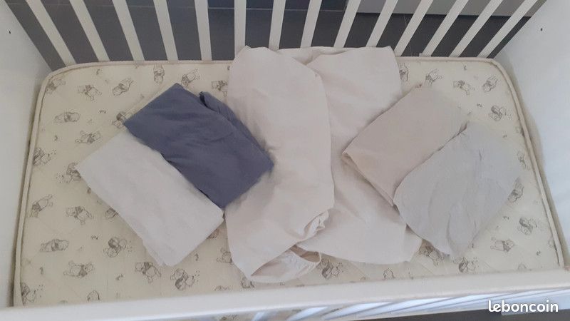 Lot Lit à barreaux+matelas+linge (image 3)