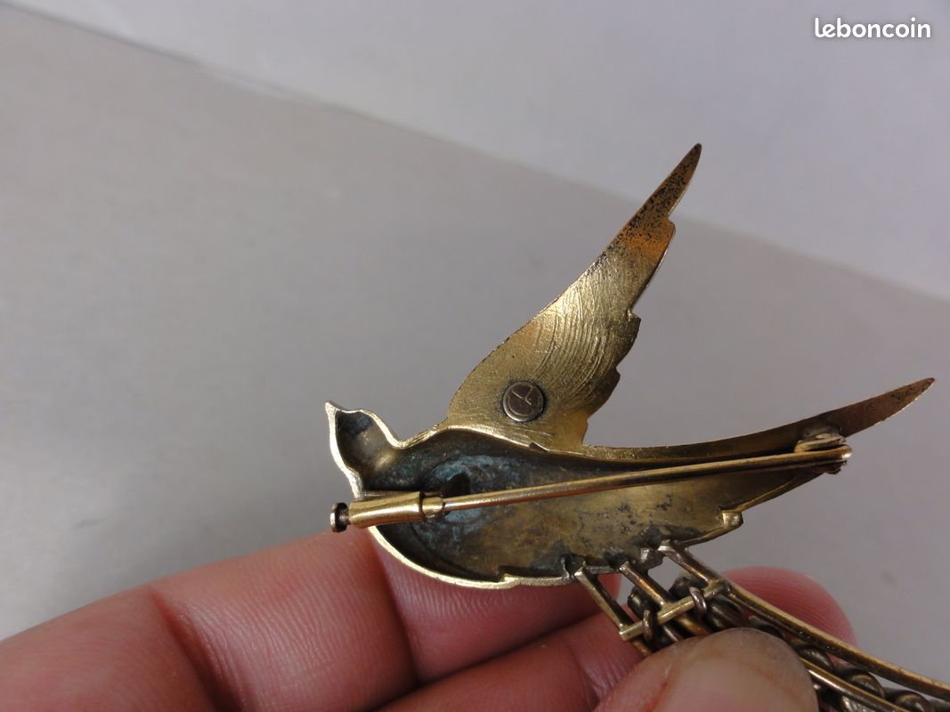 Broche Ancienne En Bronze Argenté - Bijou Vintage D'occasion