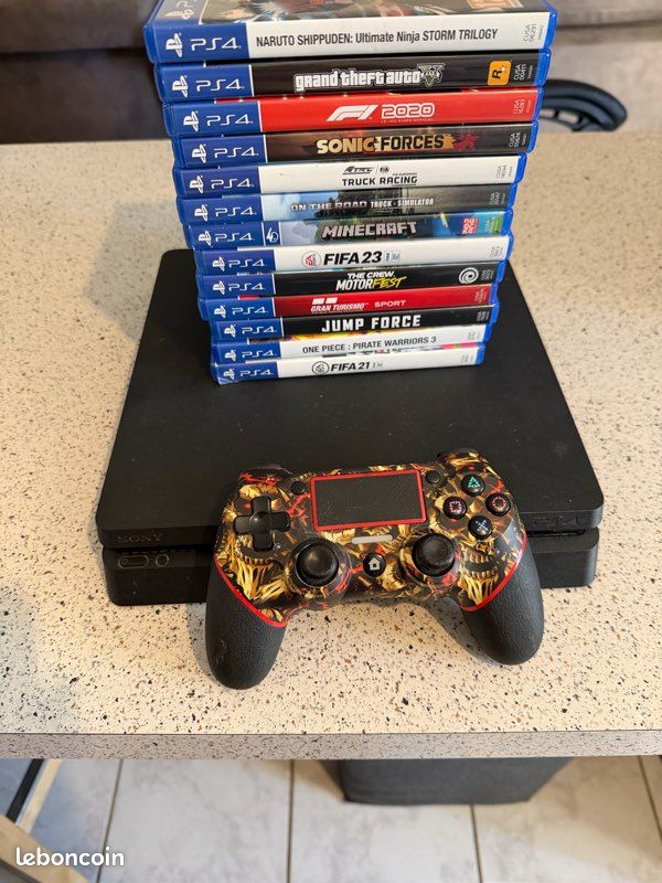 PlayStation 4 (image 1)