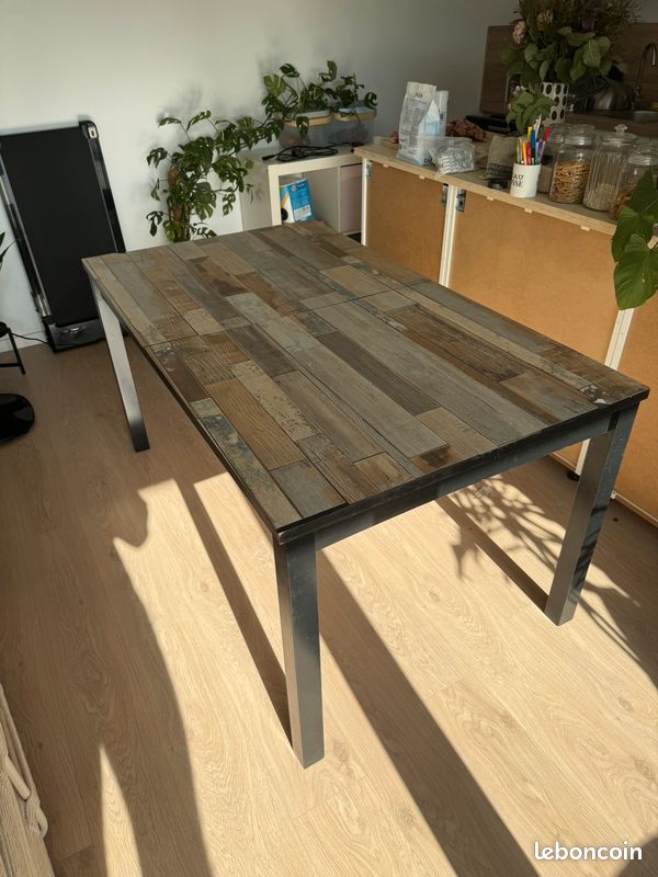 Table (image 1)