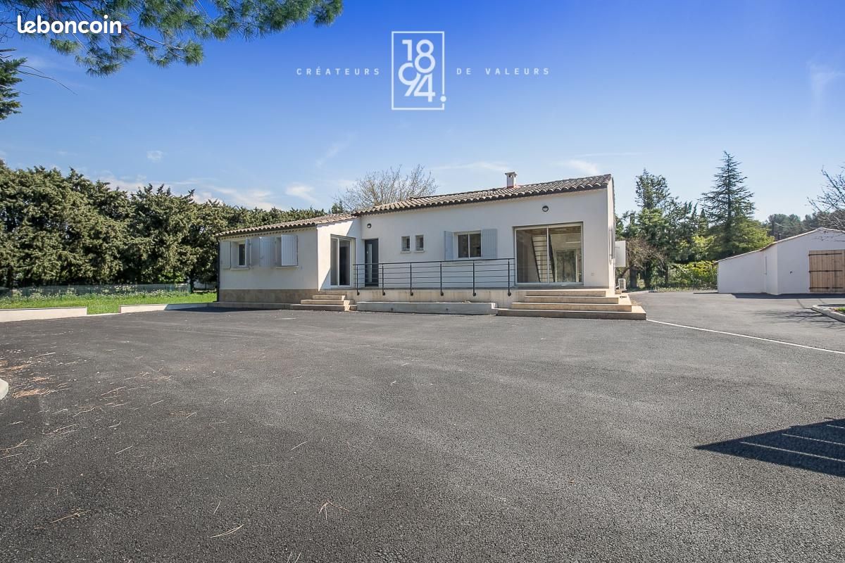 Maison 5 pièces 144 m² · à Bouc-Bel-Air · 144 m² · 2 580 €