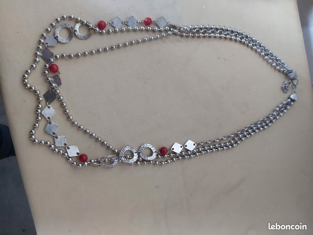 Collier (image 1)