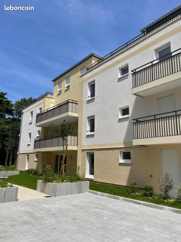Appartement 4 pièce(s) 81 m²à louer Dammarie-les-lys