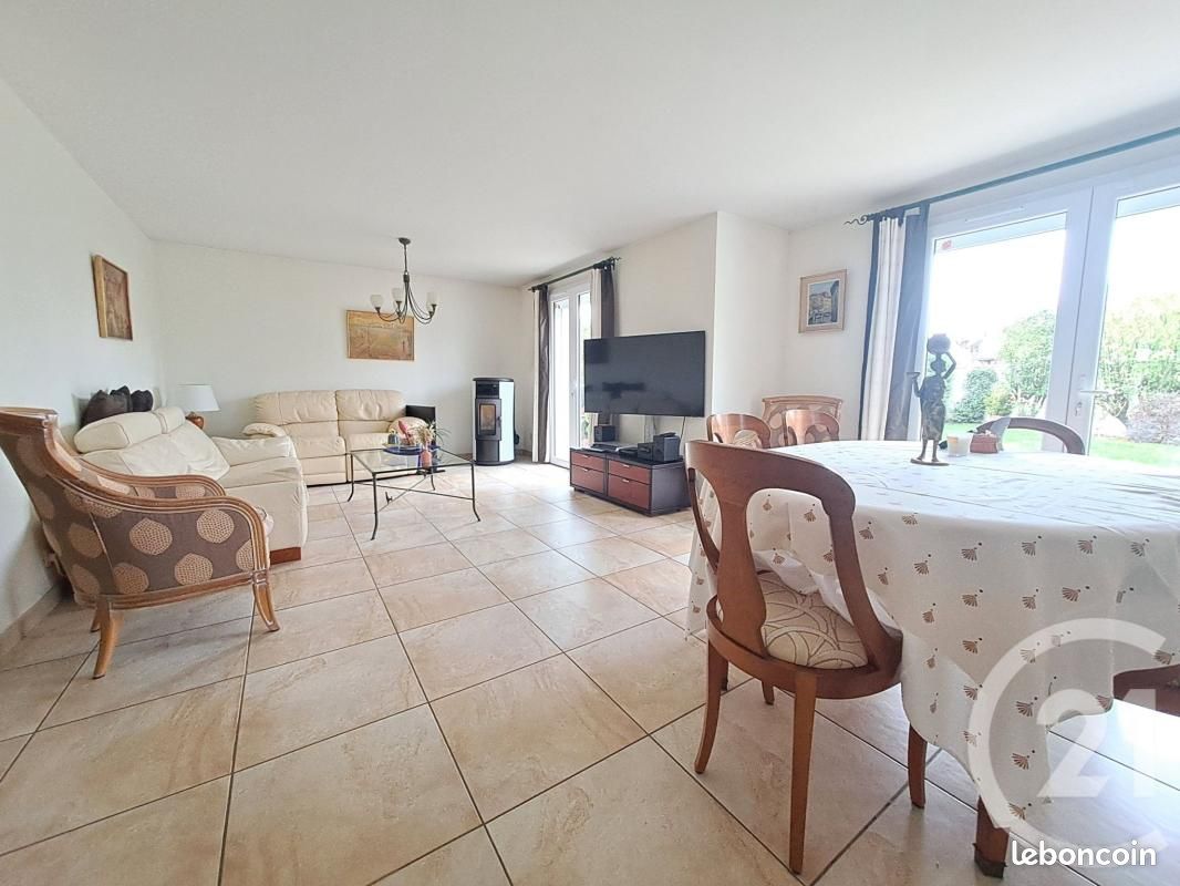 Maison 6 pièces 143 m² · à Genas · 143 m² · 770 000 €