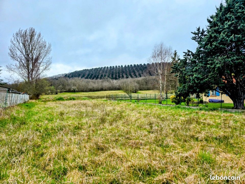 Terrain 2 647 m² Laroque D Olmes (image 1)
