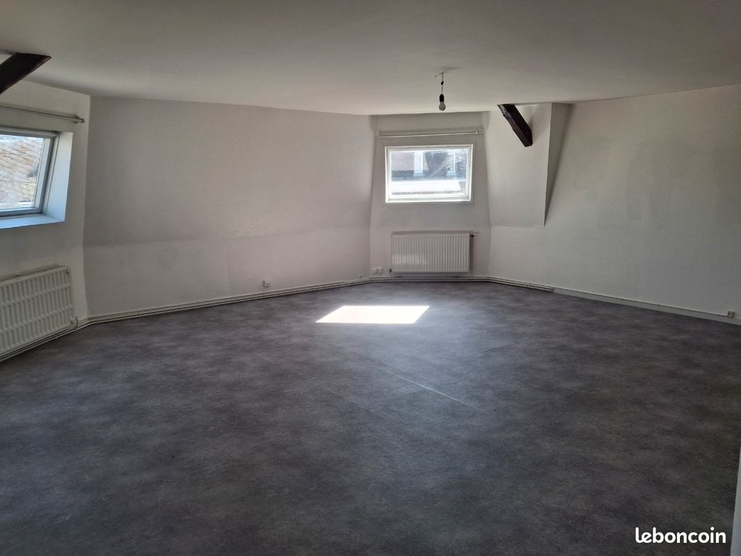 Appartement 6 pièces 90 m² · à Avesnes-sur-Helpe · 90 m² · 500 €