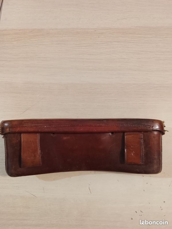 Lot De 2 Anciennes Cartouchières De Chasse En Cuir – Objet Vintage – Occasion