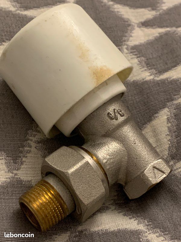 Robinet radiateur 3/8 sar (image 2)