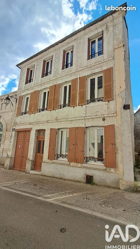 Maison 8 pièces 136 m² · à Brienon-sur-Armançon · 136 m² · 59 000 €
