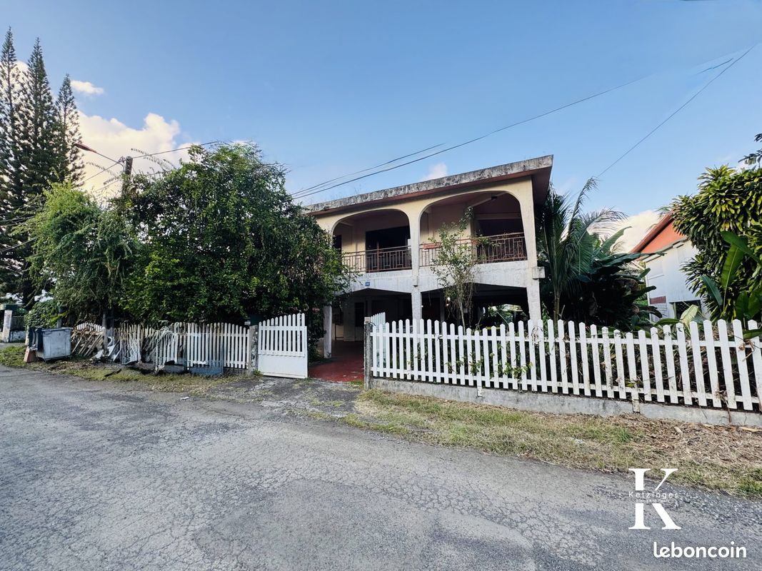 Maison 6 pièces 166 m² · à Le Lamentin · 166 m² · 298 000 €