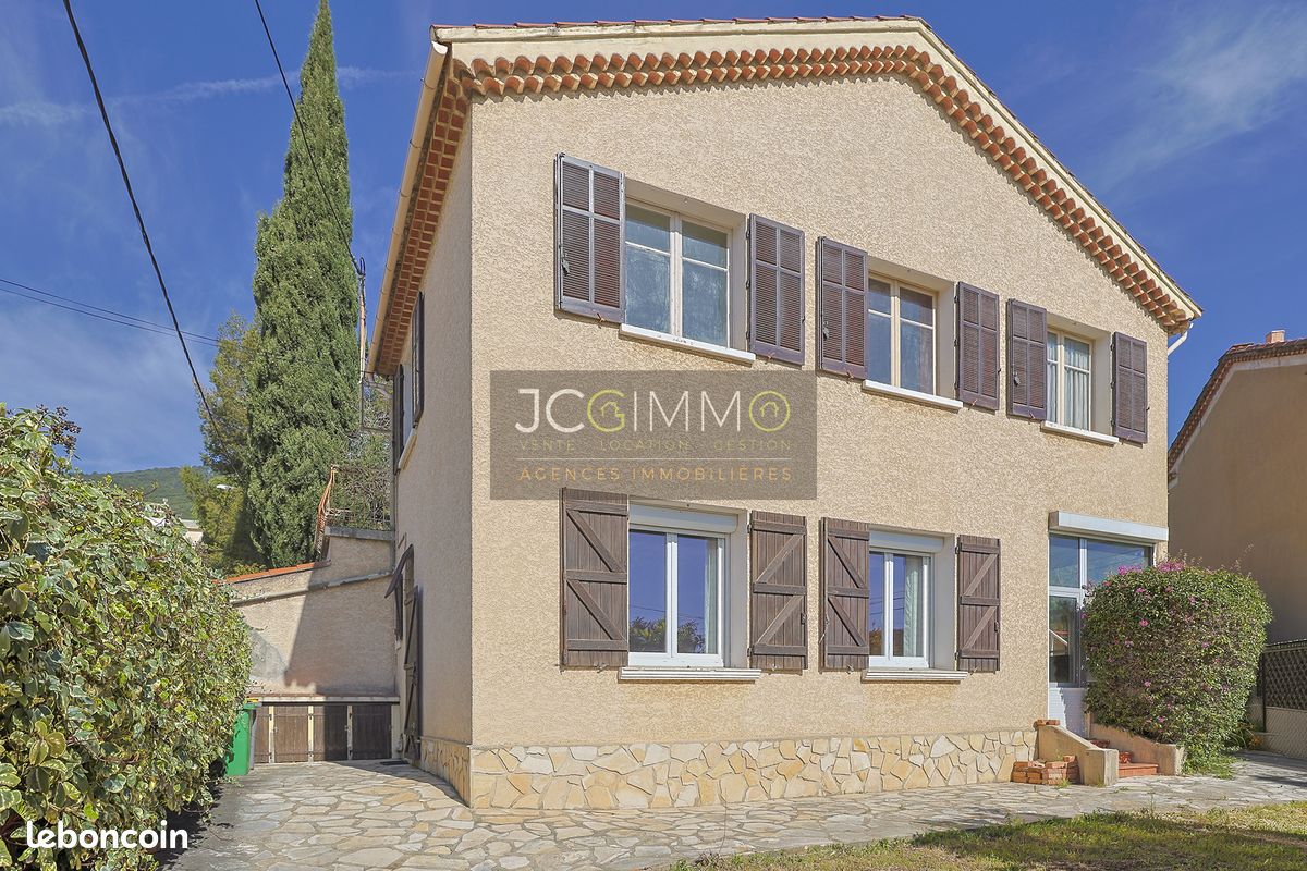 Maison 5 pièces 122 m² · à Toulon · 122 m² · 320 000 €