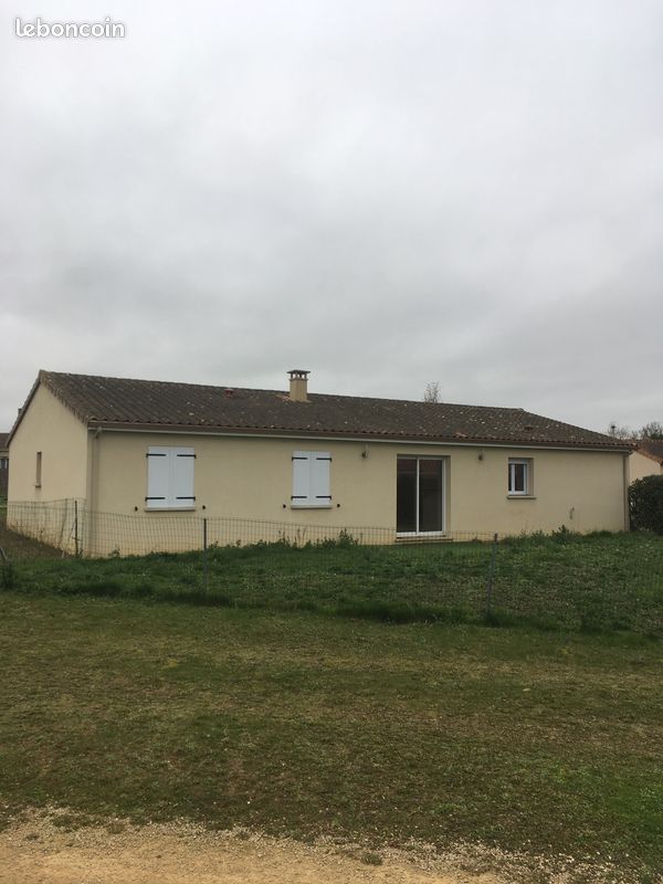Maison 5 pièces 110 m² · à Vouillé · 110 m² · 980 €/mois