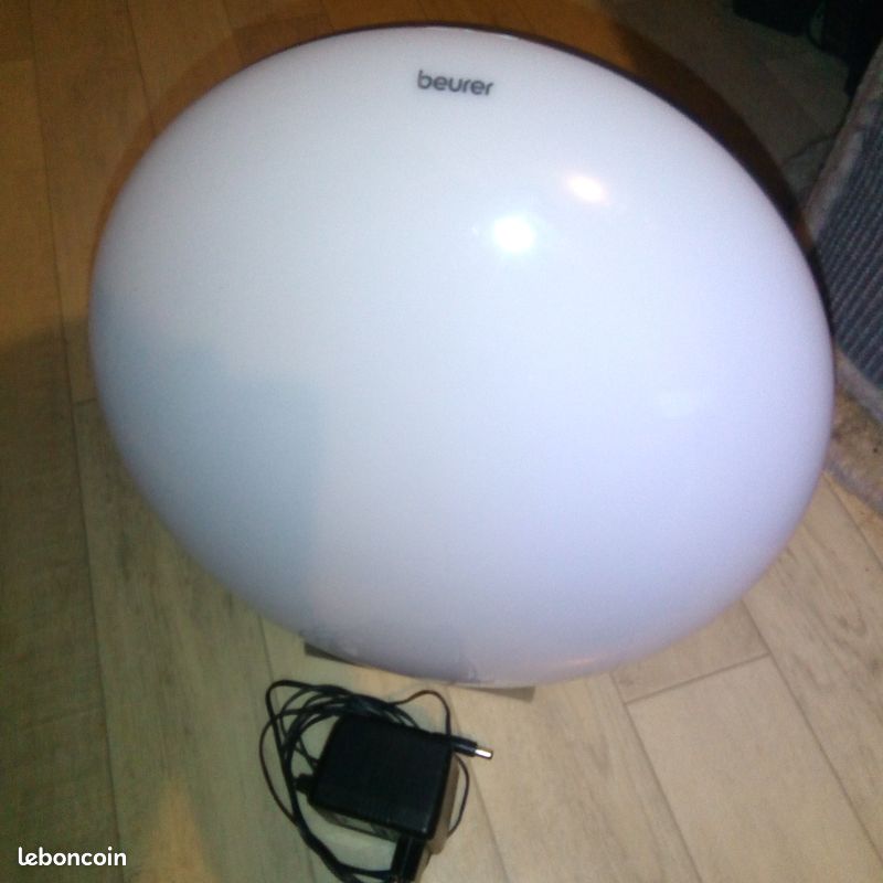 Lampe de luminothérapie Beurer TL 100 (image 1)