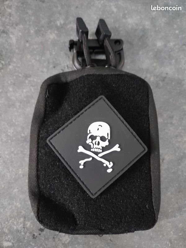 Porte-clés Patch Brodé Tête De Mort Plongeur Scuba - Tissu Multicouleur - Neuf France