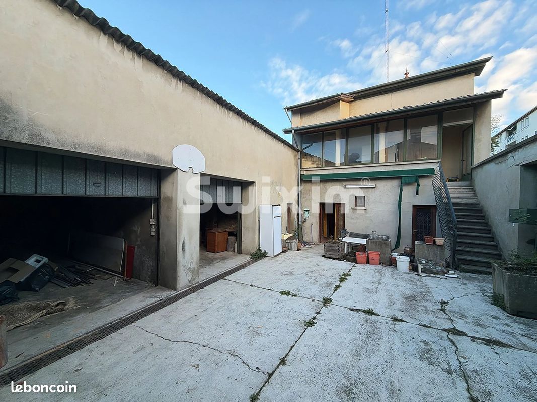 Maison 12 pièces 294 m² · à Francheville · 294 m² · 550 000 €