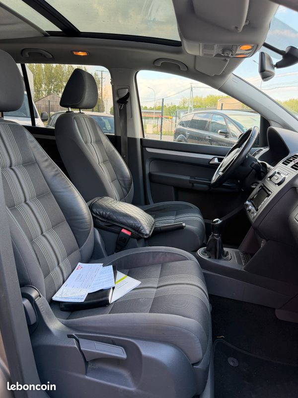 Volkswagen touran i phase 3 match 1.6 tdi 105 cv (image 8)