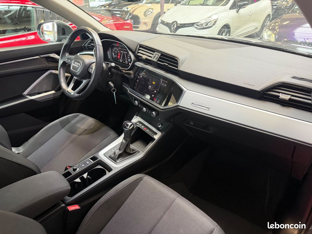 AUDI Q3 35 TFSI 150 ch S tronic 7 Business line (image 15)